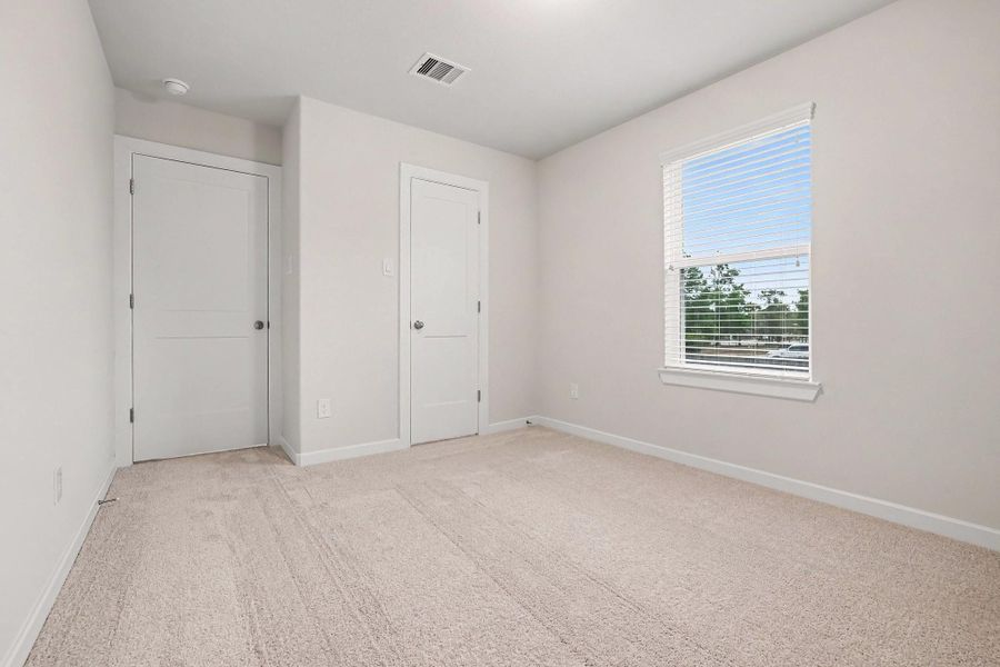 Spacious, unfurnished interior of a new home in Canyon Creek, Conroe (Image 29). Spacious, unfurnished interior of a new home in Canyon Creek, Conroe (Image 29).