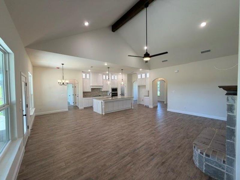 Spacious, unfurnished interior of a new home in , Azle (Image 19).