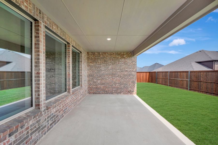 Exterior details and patio area of a home in Bridgewater, Midlothian (Image 3).