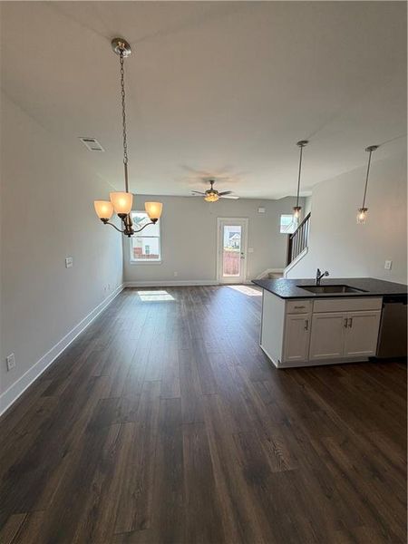 Spacious, unfurnished interior of a new home in , Cartersville (Image 6).