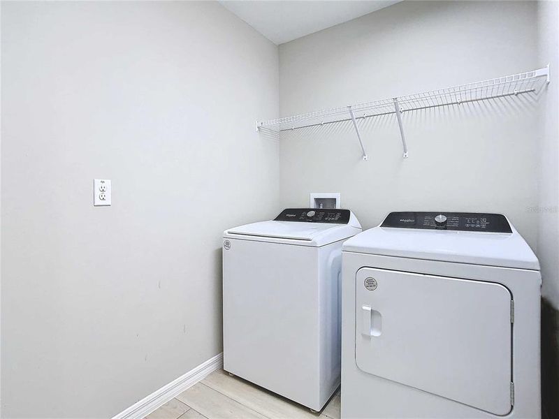Full Size Washer and Dryer Full Size Washer and Dryer