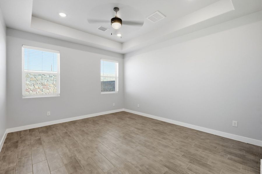 Spacious, unfurnished interior of a new home in Emerald Estates, El Paso (Image 24).