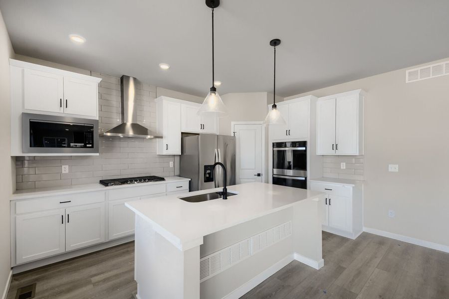 4br New Home in Berthoud, CO.  - Slide 9