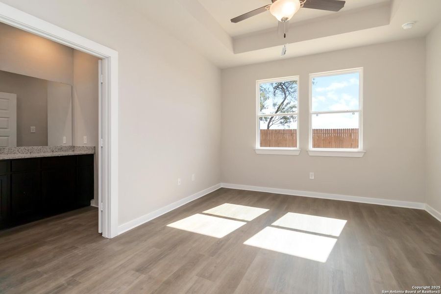 Spacious, unfurnished interior of a new home in Applewhite Meadows, San Antonio (Image 22).