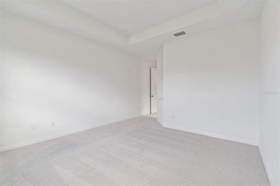 Spacious, unfurnished interior of a new home in Isles at Bayview, Parrish (Image 65). Spacious, unfurnished interior of a new home in Isles at Bayview, Parrish (Image 65).