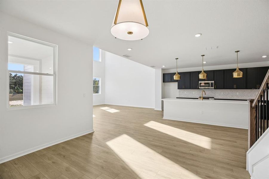 Spacious, unfurnished interior of a new home in Northlake at Ovation, Winter Garden (Image 34).