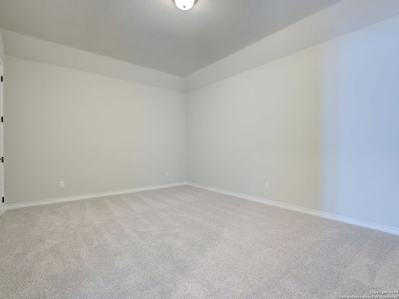 Spacious, unfurnished interior of a new home in Potranco Oaks, Castroville (Image 21). Spacious, unfurnished interior of a new home in Potranco Oaks, Castroville (Image 21).