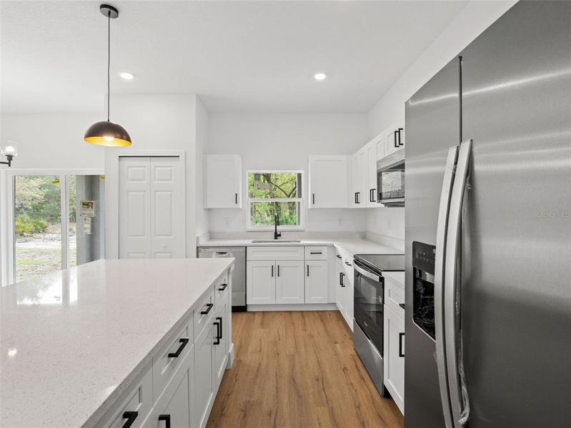 Furnished interior view inside a new home in , Ocklawaha (Image 5).