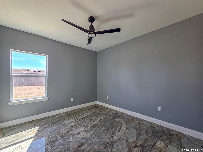 Spacious, unfurnished interior of a new home in , Eagle Pass (Image 25).