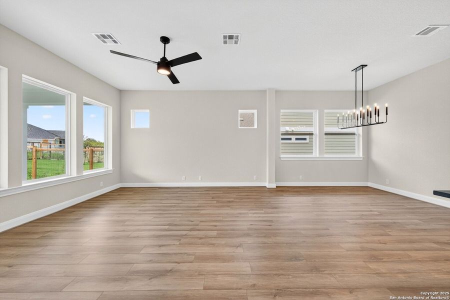 Spacious, unfurnished interior of a new home in The Crossvine 45’, Schertz (Image 27).