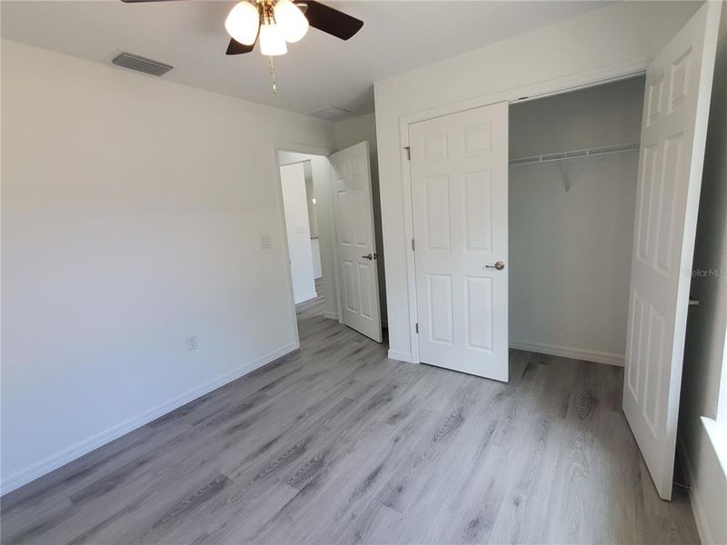 Spacious, unfurnished interior of a new home in , Ocala (Image 12).