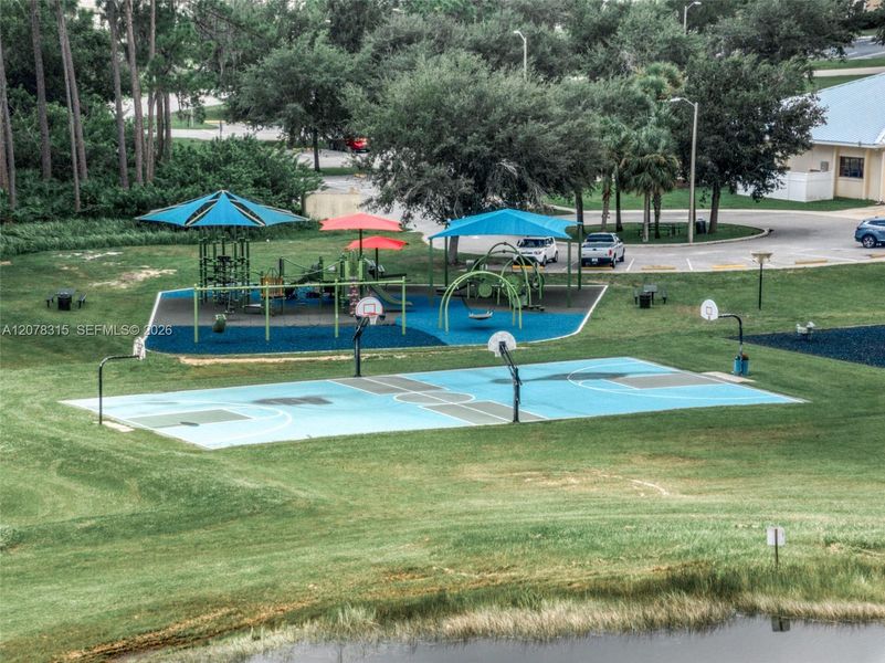 Community amenities in , Sebring (Image 63).
