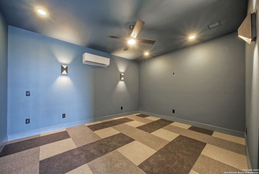 Spacious, unfurnished interior of a new home in , Canyon Lake (Image 24). Spacious, unfurnished interior of a new home in , Canyon Lake (Image 24).