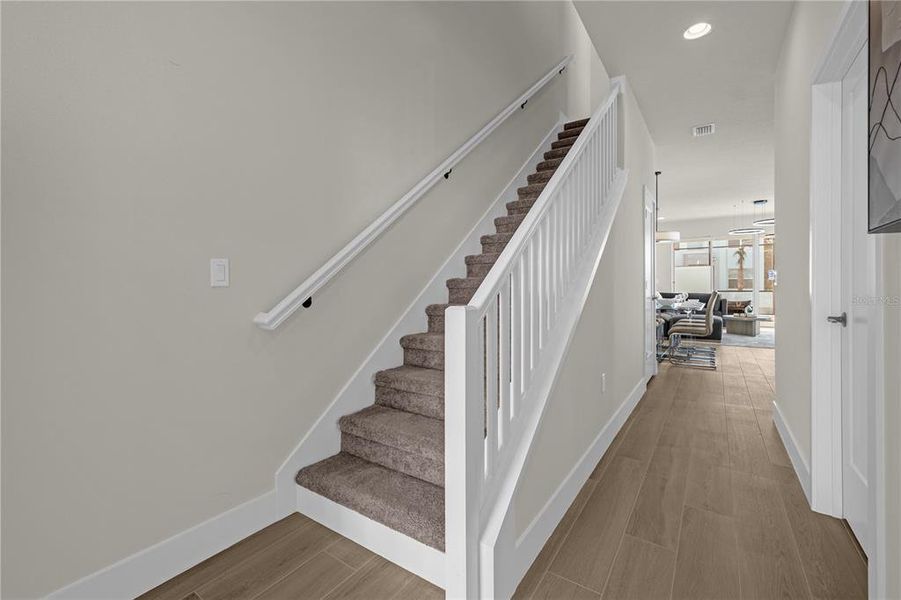 Spacious, unfurnished interior of a new home in , Clermont (Image 21).