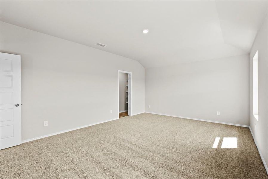 Spacious, unfurnished interior of a new home in Sunnycreek, Crowley (Image 25).
