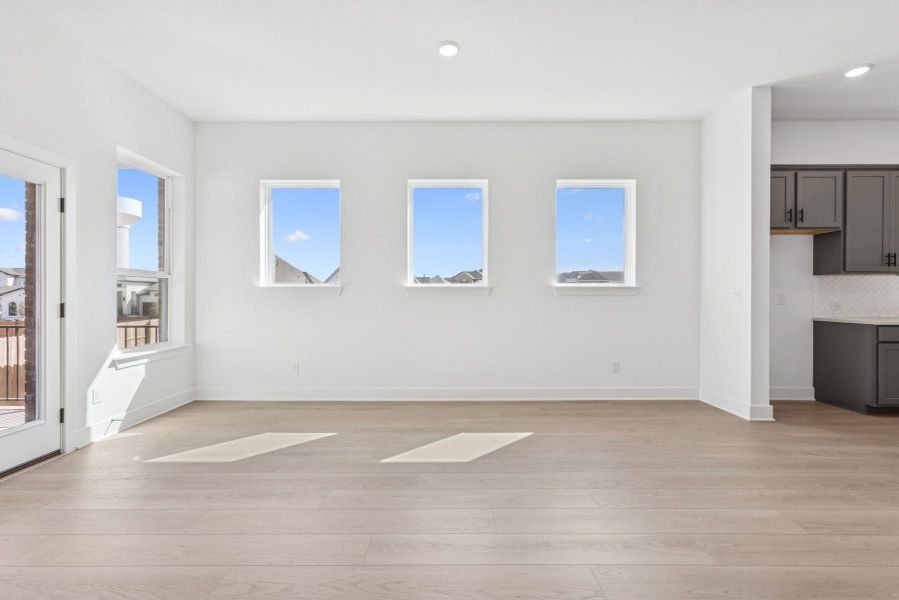 Dining Area Dining Area