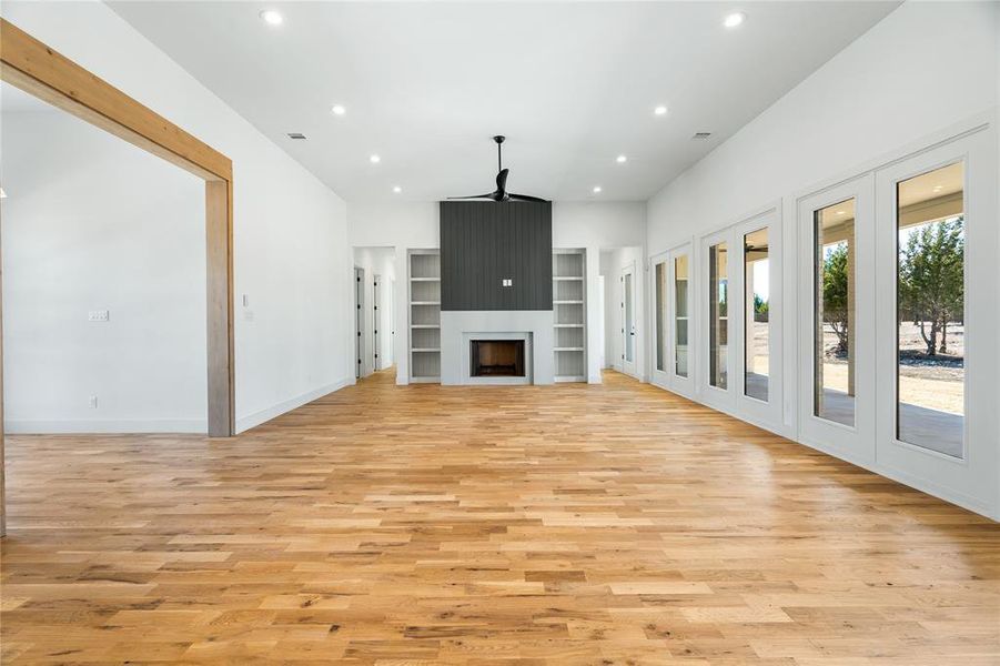 Spacious, unfurnished interior of a new home in Hidden Lakes on Mockingbird, Midlothian (Image 21). Spacious, unfurnished interior of a new home in Hidden Lakes on Mockingbird, Midlothian (Image 21).