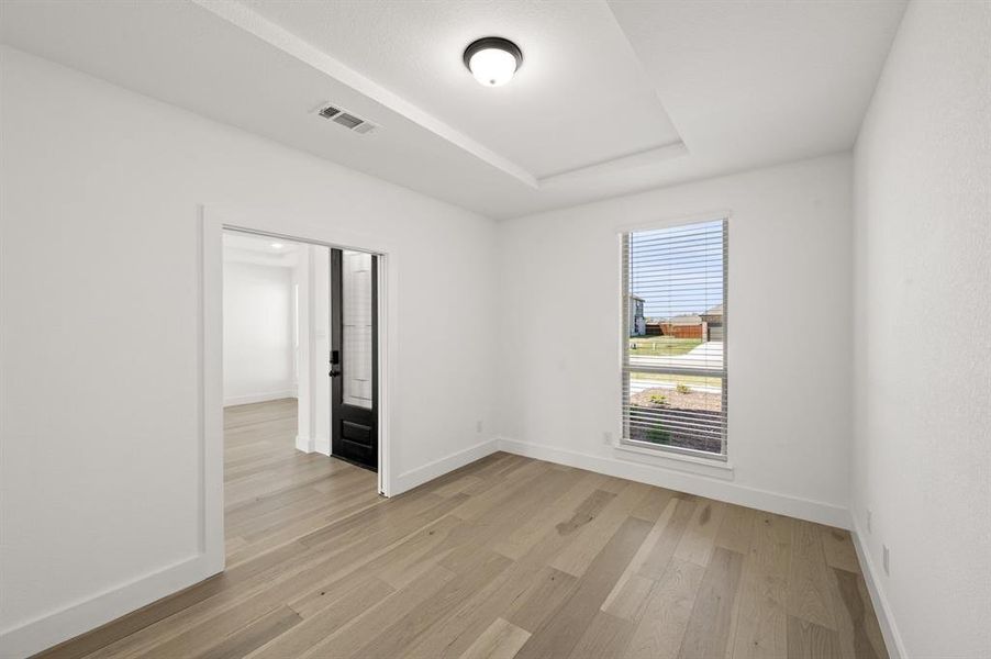 Spacious, unfurnished interior of a new home in Shady Valley Estates, Midlothian (Image 16).
