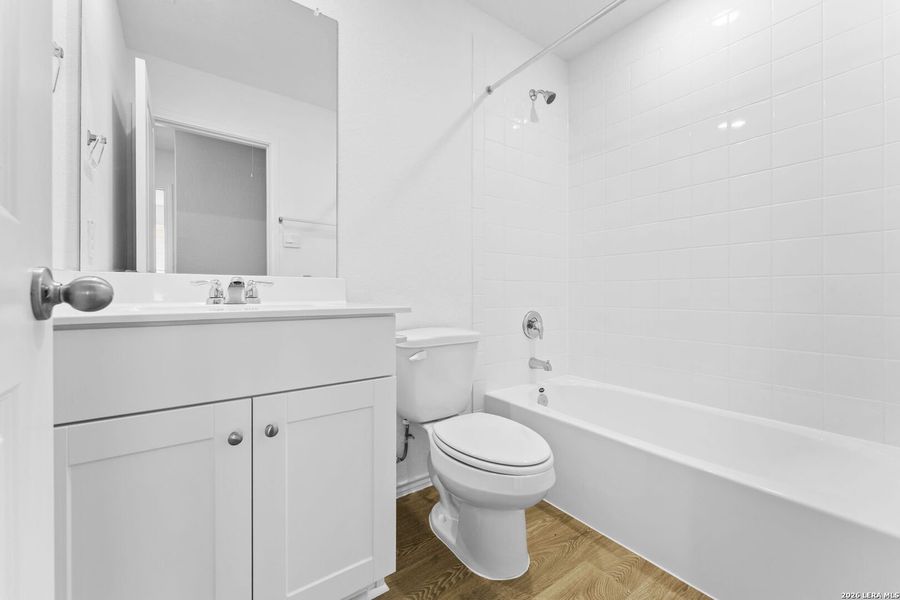 Furnished interior view inside a new home in Arroyo Ranch, Seguin (Image 5).