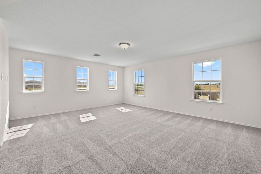 Spacious, unfurnished interior of a new home in Mustang Valley, Manor (Image 8).