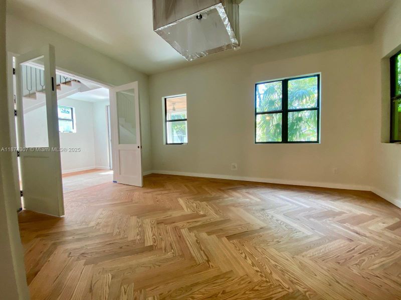 Image 53 of a home in .