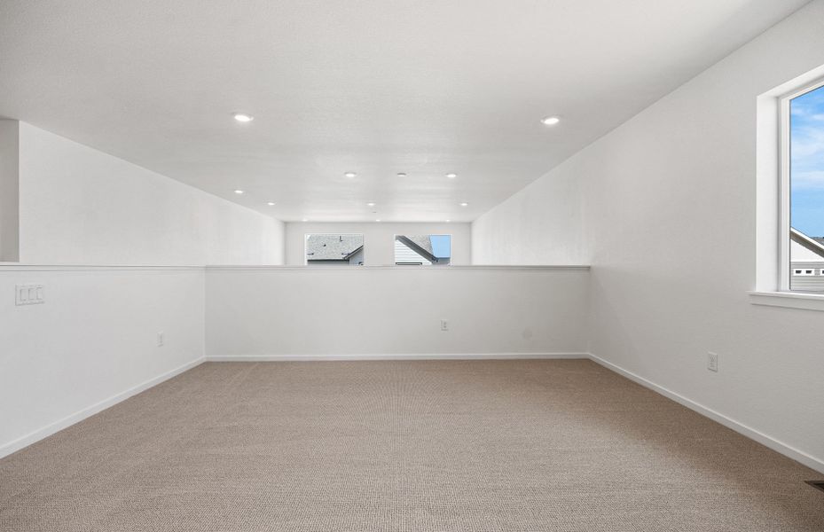 Spacious, unfurnished interior of a new home in Harvest Crossing, Aurora (Image 38).