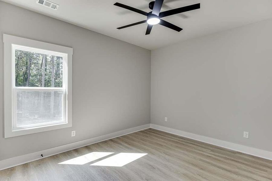 Spacious, unfurnished interior of a new home in , Jefferson (Image 18).