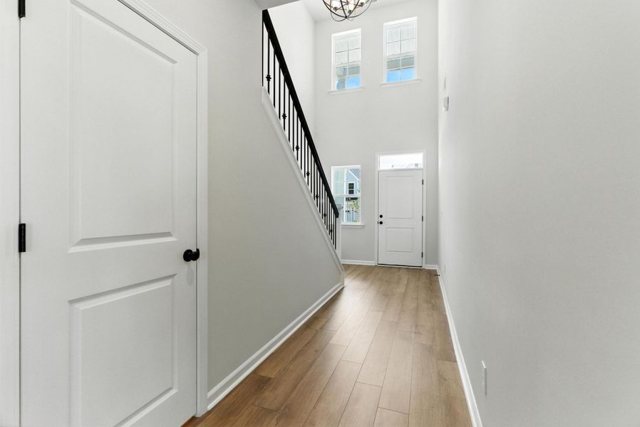 Spacious, unfurnished interior of a new home in , Summerville (Image 18).