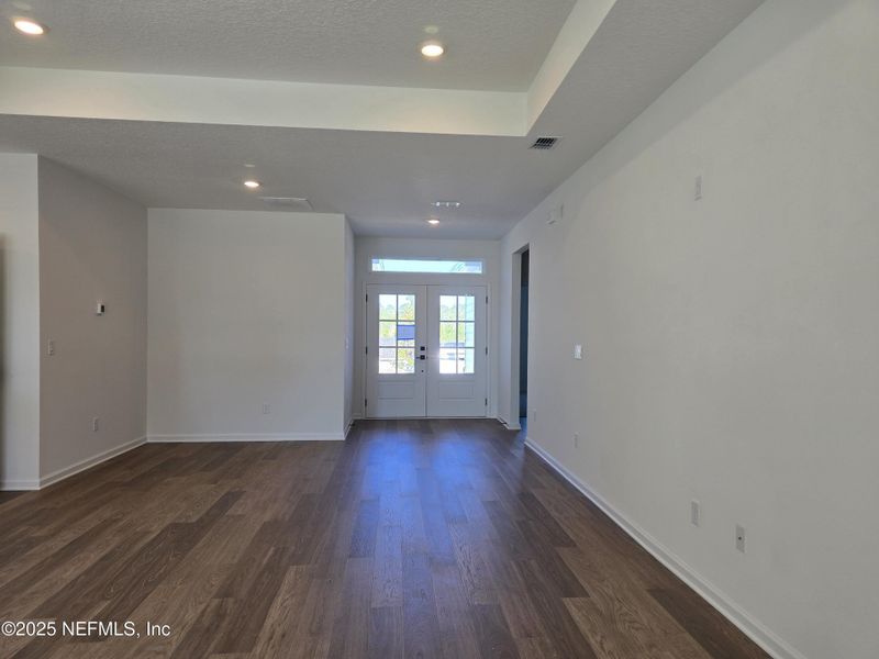 Spacious, unfurnished interior of a new home in Hyland Trail, Green Cove Springs (Image 15). Spacious, unfurnished interior of a new home in Hyland Trail, Green Cove Springs (Image 15).
