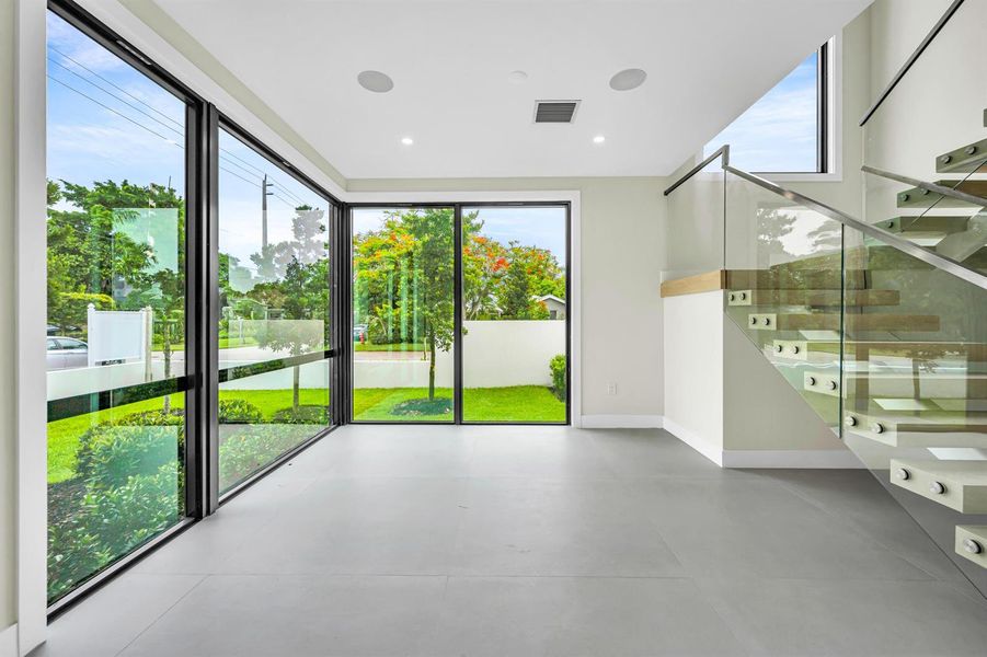 445 NE 11TH AVE-10 445 NE 11TH AVE-10