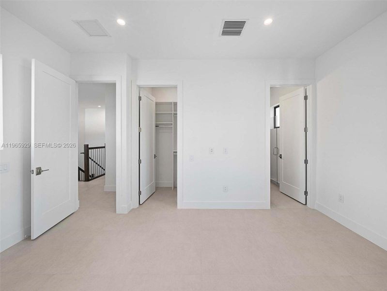 Spacious, unfurnished interior of a new home in , Hollywood (Image 61).