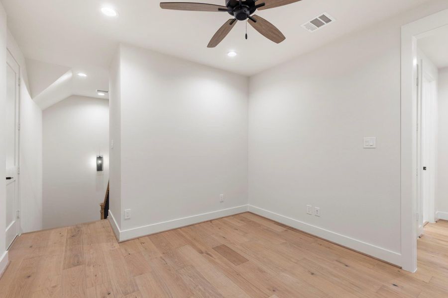 Spacious, unfurnished interior of a new home in , Montgomery (Image 24).