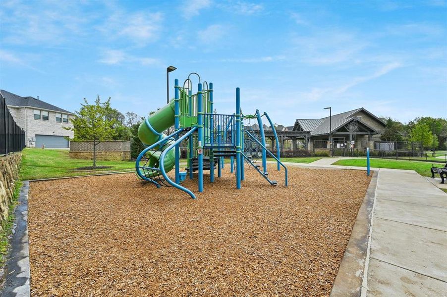 Community amenities in , Flower Mound (Image 28).