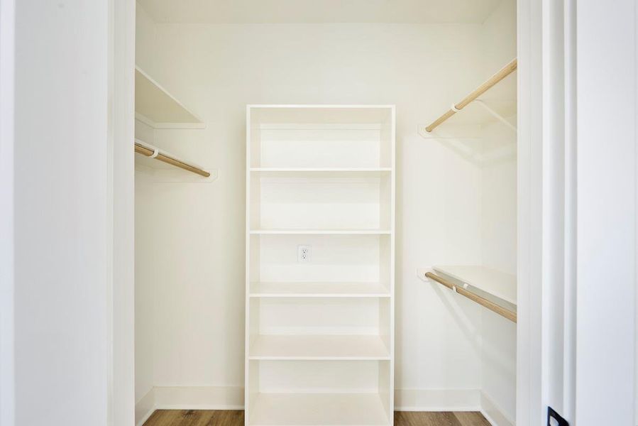 Spacious, unfurnished interior of a new home in , Houston (Image 24).