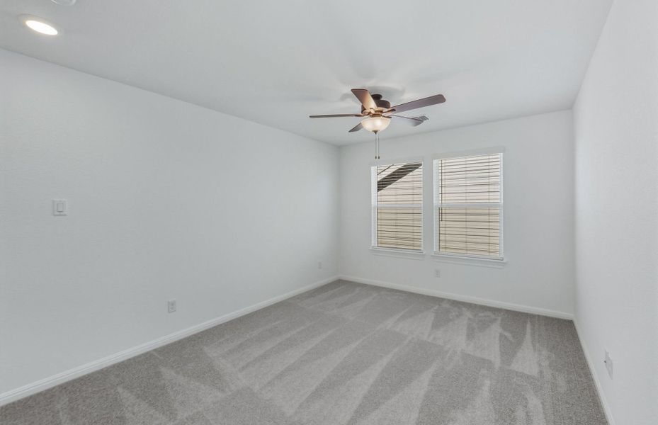 Spacious, unfurnished interior of a new home in Horizon Lake, Leander (Image 28).