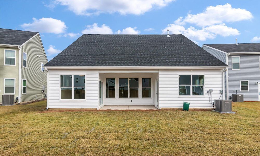 Exterior details and patio area of a home in Oakley Pointe, Moncks Corner (Image 18).
