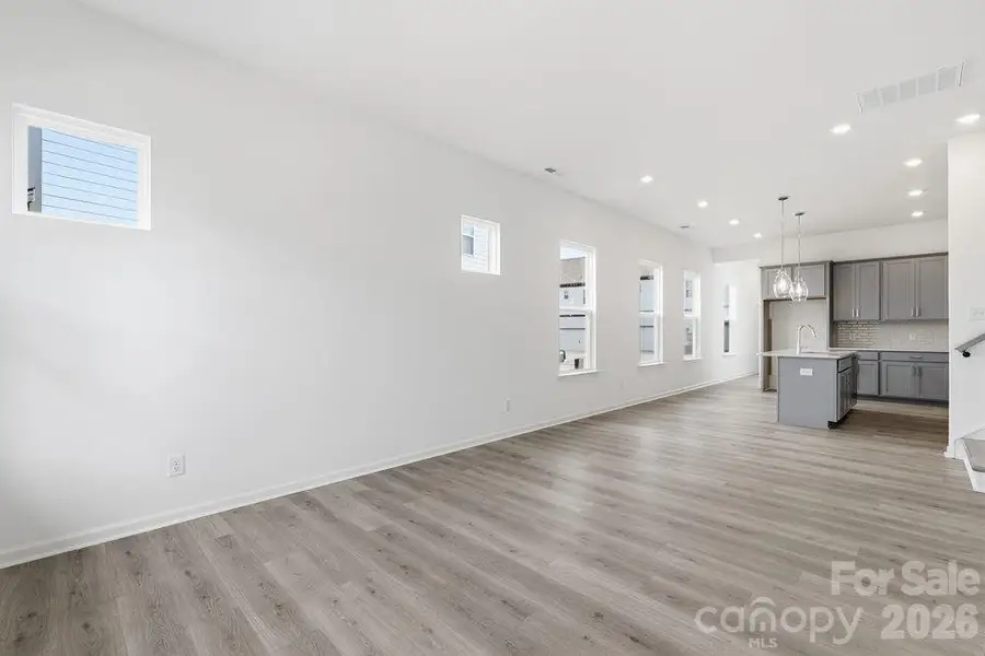 3131 Beacon Heights ~ Ready Now