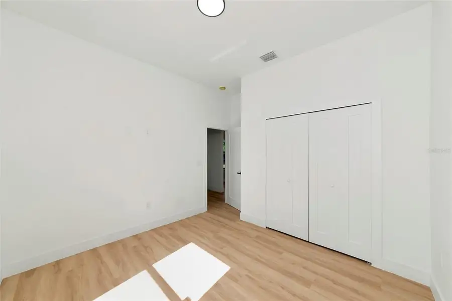 Spacious, unfurnished interior of a new home in , North Port (Image 33).