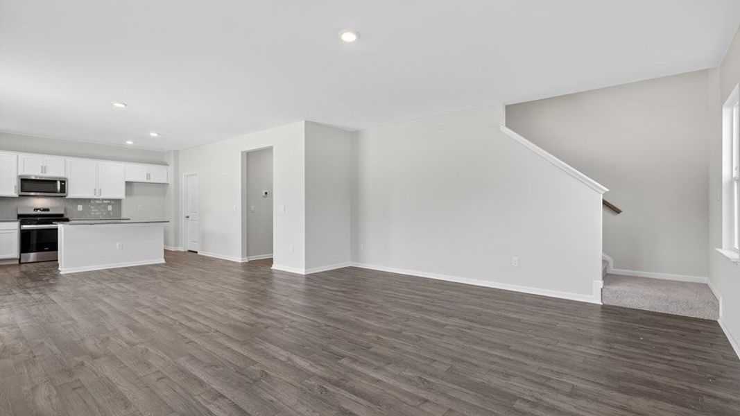 Spacious, unfurnished interior of a new home in Westerly, Lillington (Image 10).