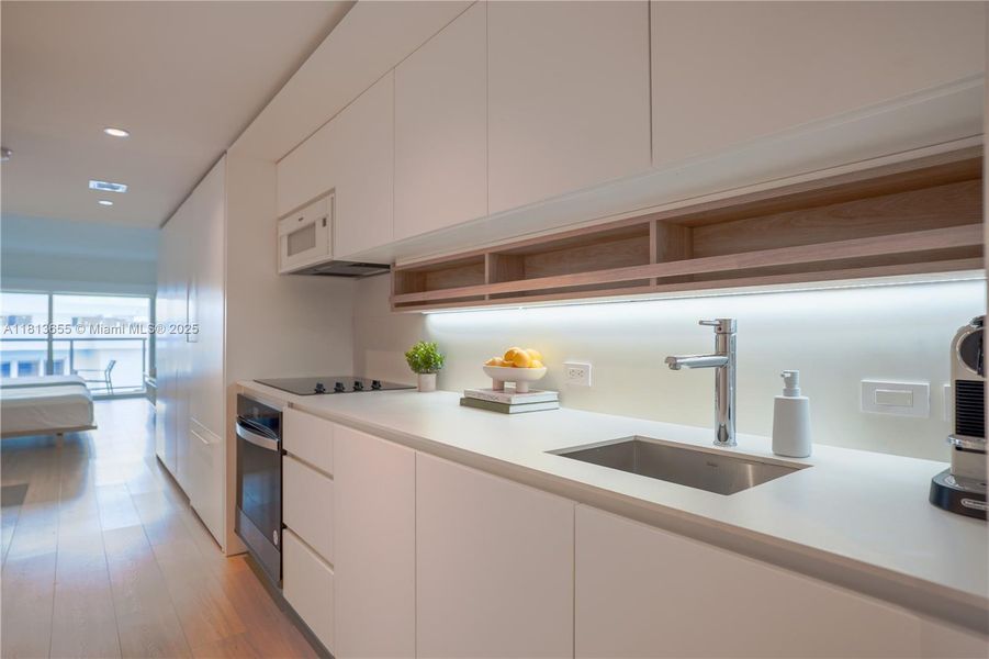 Furnished interior view inside a new home in , Bal Harbour (Image 6).