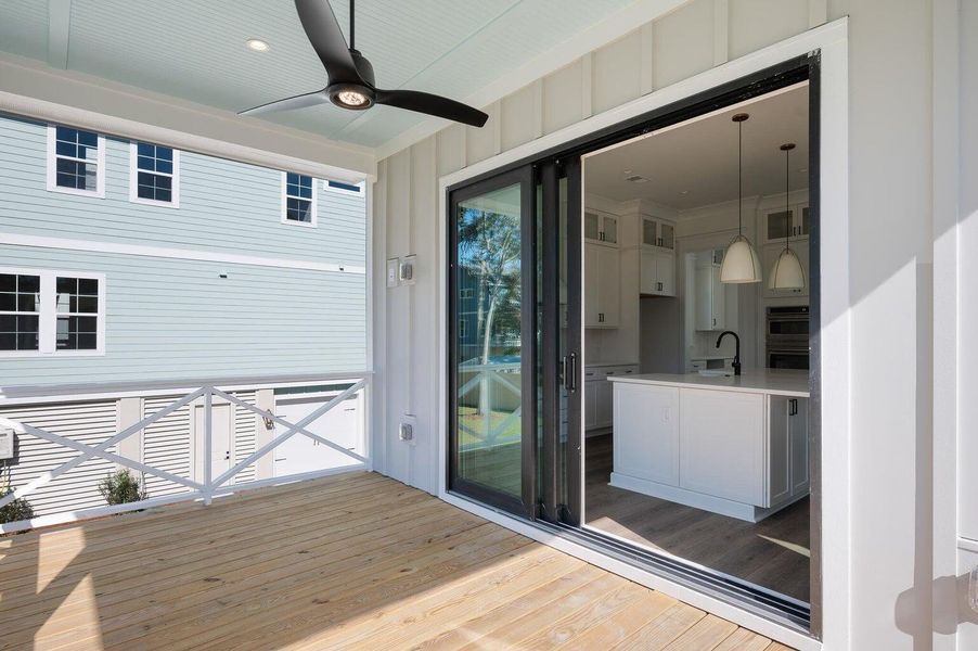 Exterior details and patio area of a home in , Yonges Island (Image 3).