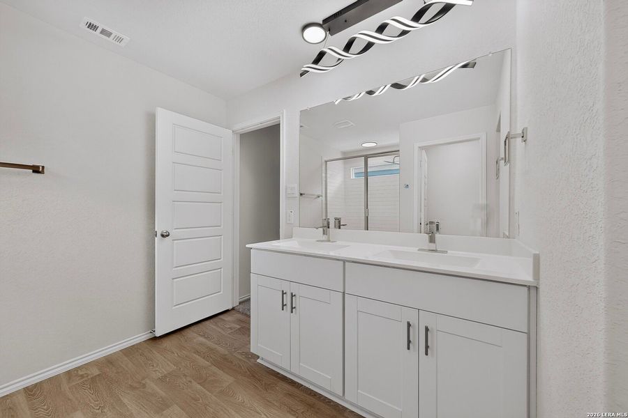 Furnished interior view inside a new home in Saengerhalle Meadows, New Braunfels (Image 5).