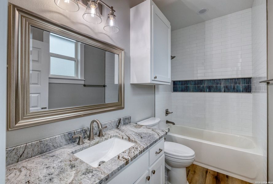 Furnished interior view inside a new home in , Uvalde (Image 7).