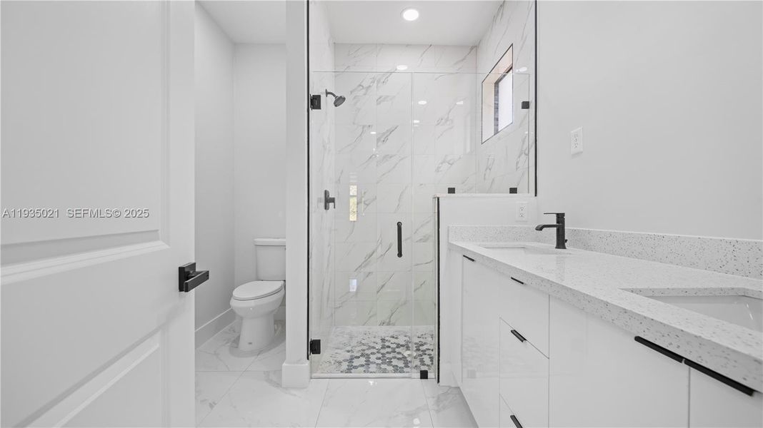 Furnished interior view inside a new home in , Lehigh Acres (Image 7).