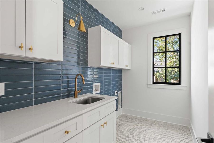 Furnished interior view inside a new home in , Atlanta (Image 33).