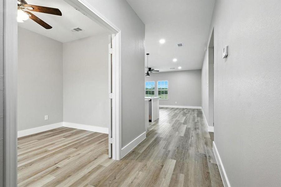 Spacious, unfurnished interior of a new home in , East Tawakoni (Image 15).