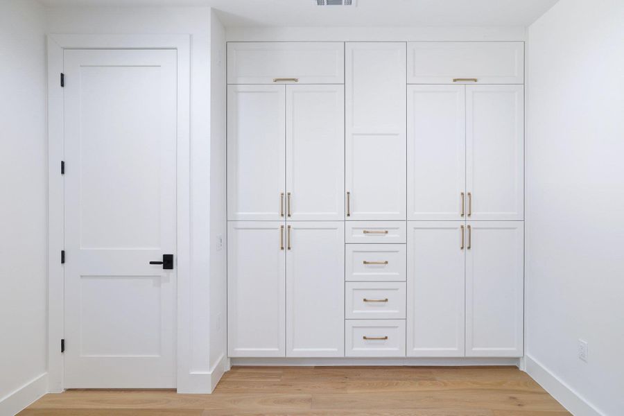 Furnished interior view inside a new home in , Austin (Image 27). Furnished interior view inside a new home in , Austin (Image 27).