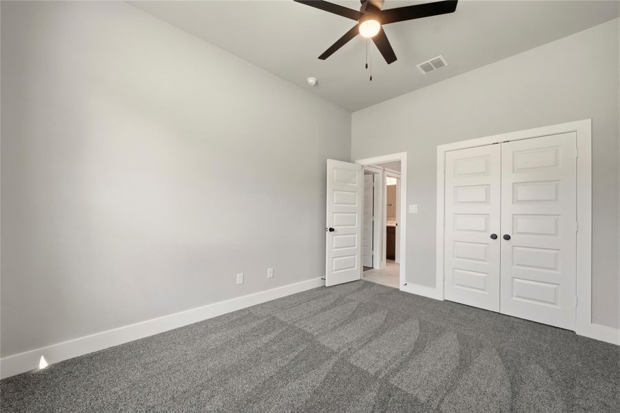 Spacious, unfurnished interior of a new home in , Wimberley (Image 31).