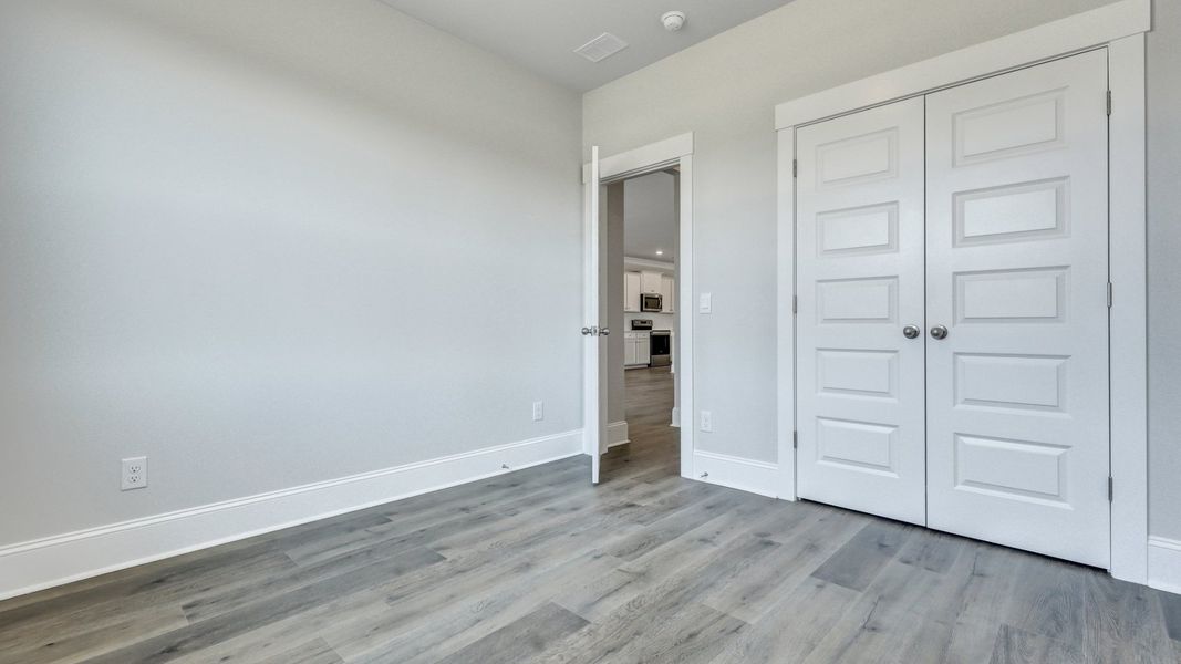 Spacious, unfurnished interior of a new home in Shell Pointe, Gilbert (Image 24). Spacious, unfurnished interior of a new home in Shell Pointe, Gilbert (Image 24).