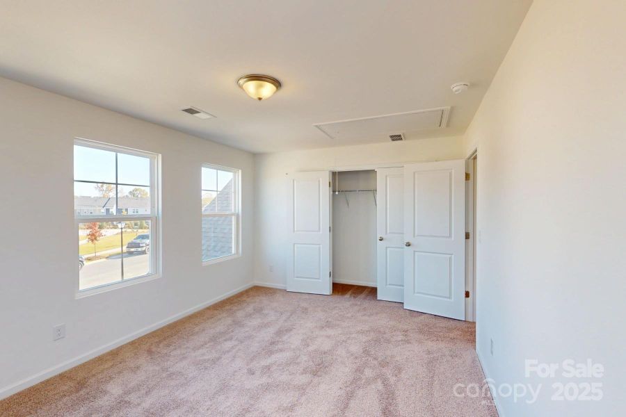 Secondary bedroom Secondary bedroom